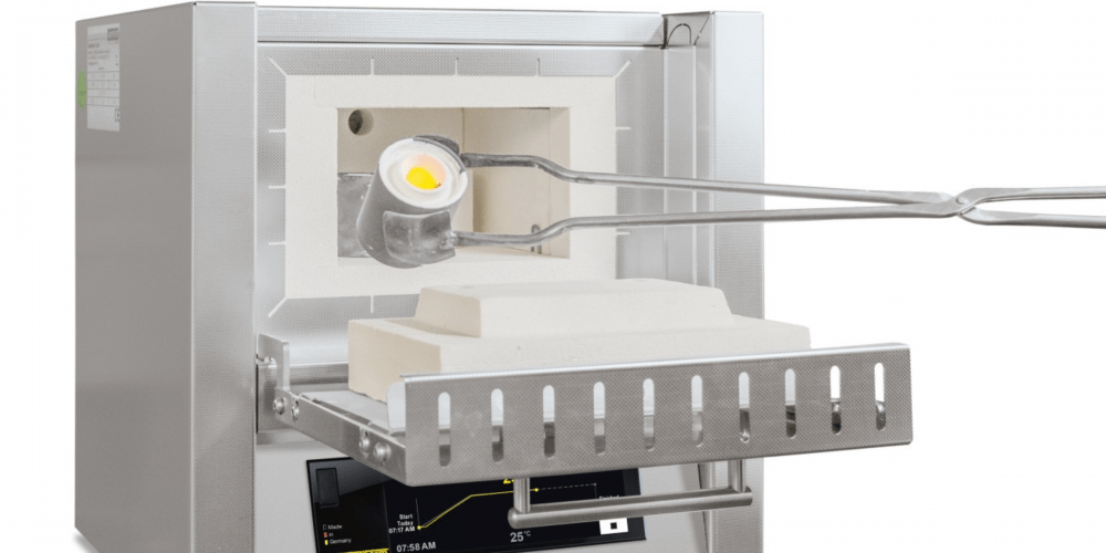 Nabertherm muffle furnace with tongs and sample